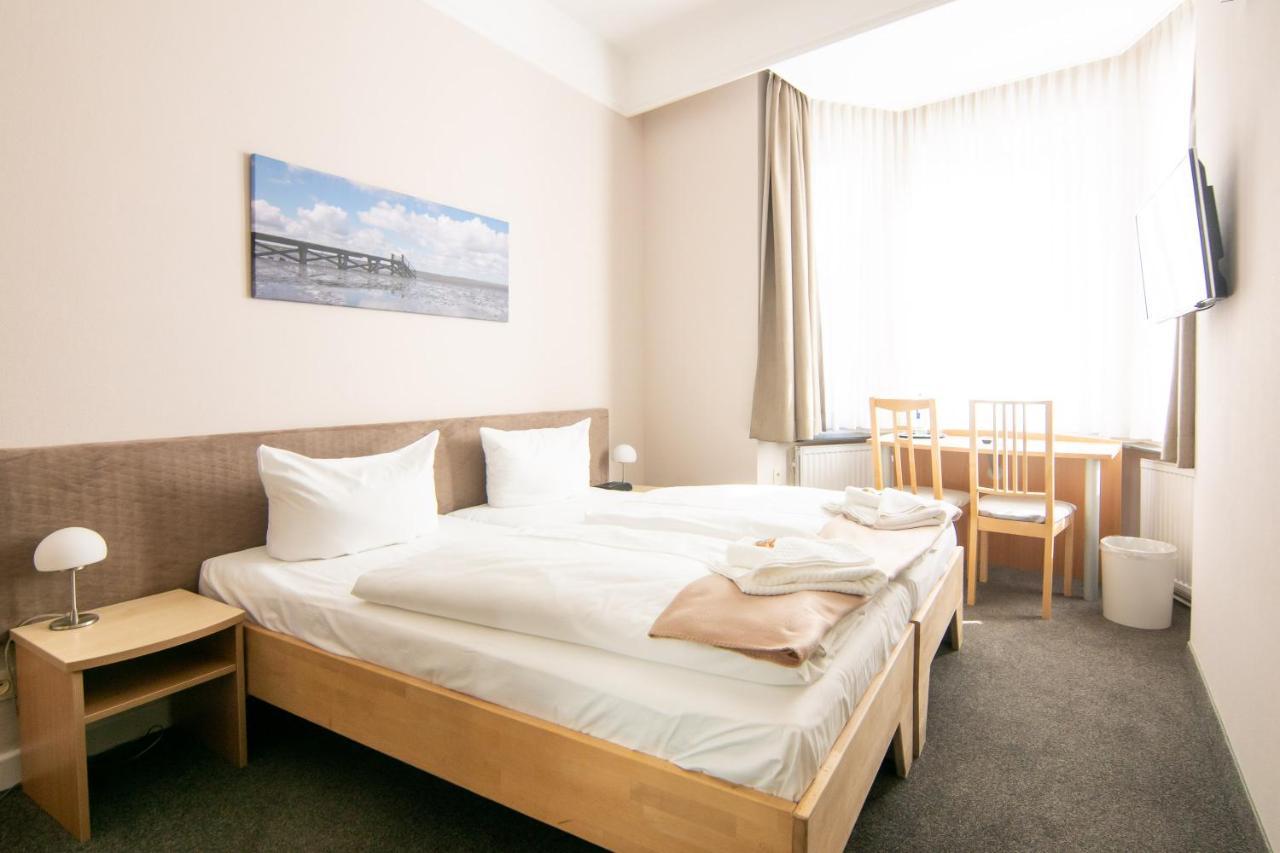 Nordsee-Hotel Hinrichsen フースム エクステリア 写真