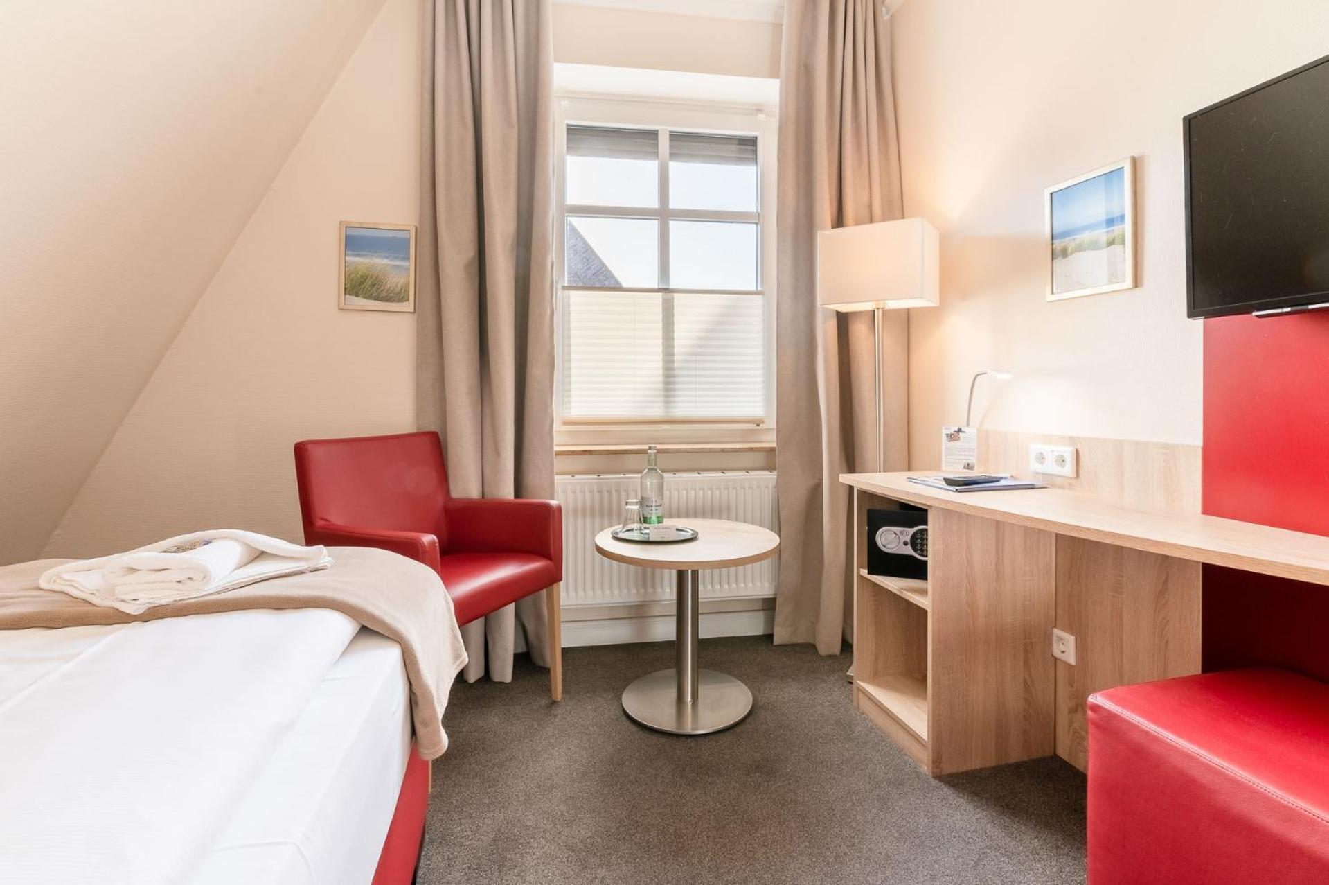 Nordsee-Hotel Hinrichsen フースム エクステリア 写真