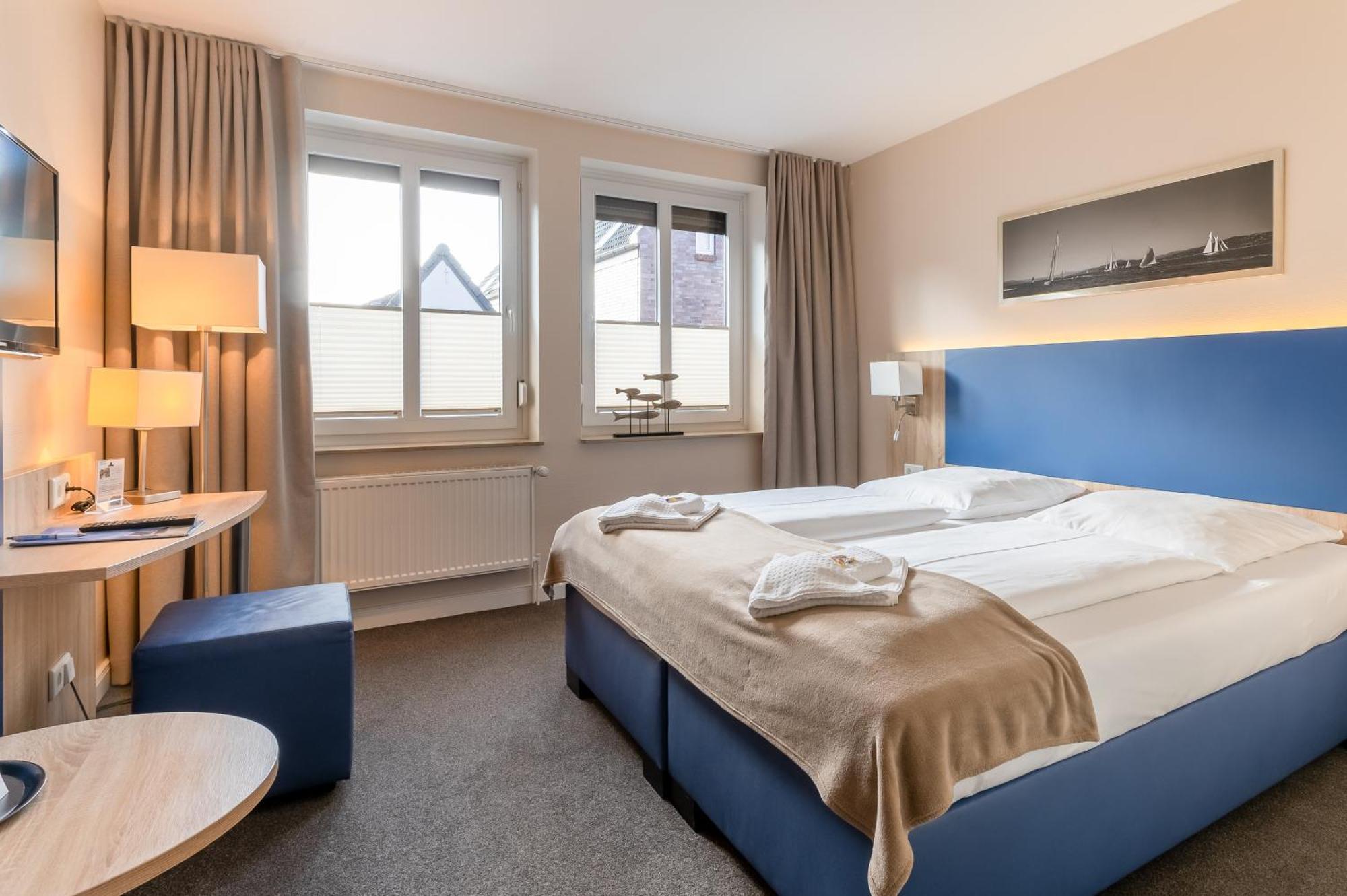 Nordsee-Hotel Hinrichsen フースム エクステリア 写真