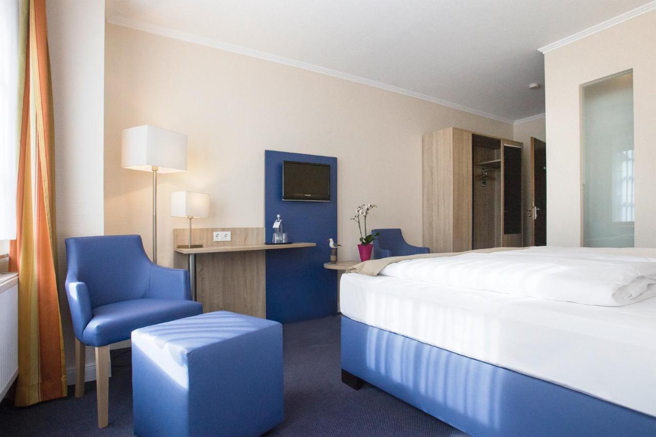 Nordsee-Hotel Hinrichsen フースム エクステリア 写真